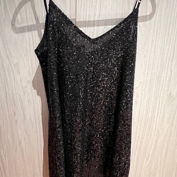 Dress - Picture 3 of 5